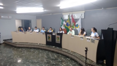 Câmara Jovem de São Domingos se reúne em Sessão Ordinária com Palestra sobre o combate às drogas e aprova Indicação Conjunta à Administração Municipal
