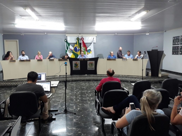 Poder Legislativo de São Domingos aprova por unanimidade três Indicações e um Pedido de Informação