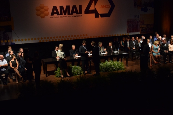 Vereadores de São Domingos participam de Cerimonial de Homenagem aos 40 anos da AMAI