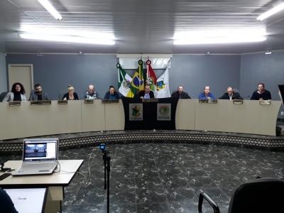 Vereadores de São Domingos aprovam por unanimidade uma Redação Final, um Projeto de Lei e uma Moção de Aplauso