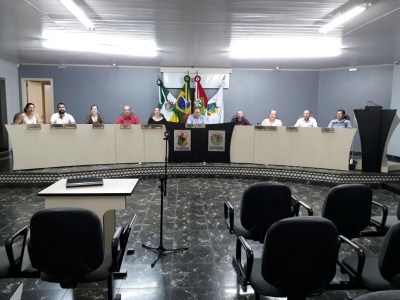 Vereadores de São Domingos votam Projeto em Sessão Extraordinária para beneficiar CTG Quero-Quero