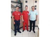 Comandante do Corpo de Bombeiros Militar visita o Poder Legislativo de São Domingos