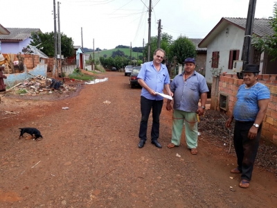 Presidente do Poder Legislativo de São Domingos apresenta mais um Abaixo-Assinado à Prefeita